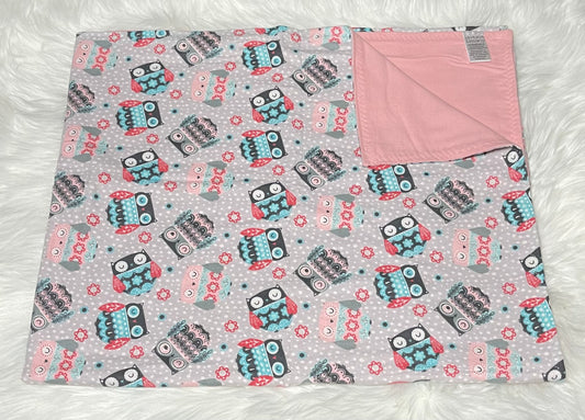 Pink and gray owl toddler blanket
